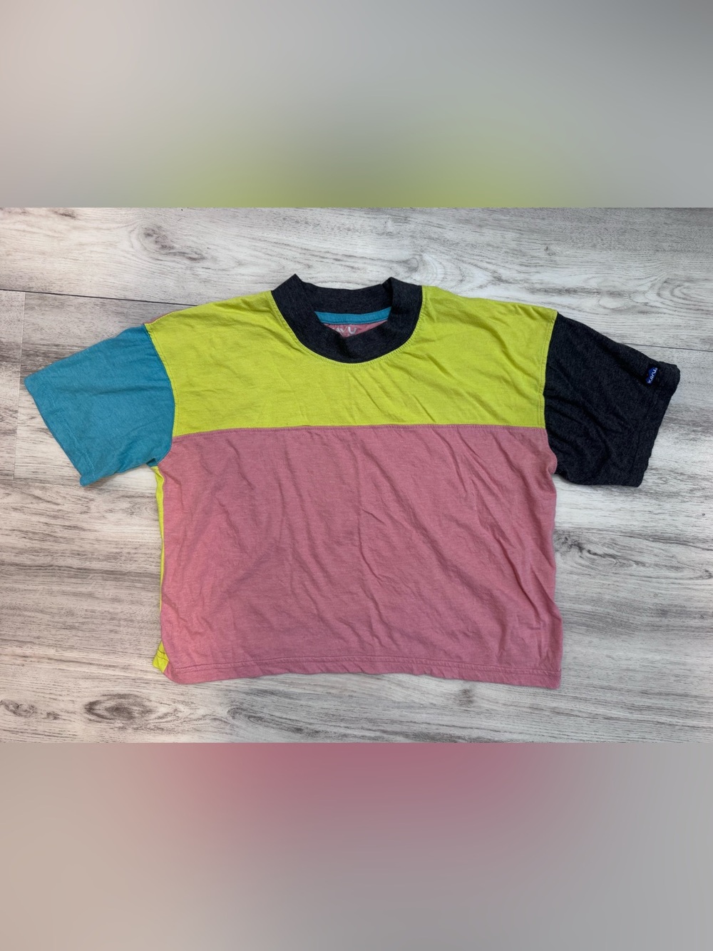 Kavu Women’s Colorblock Crop Tee